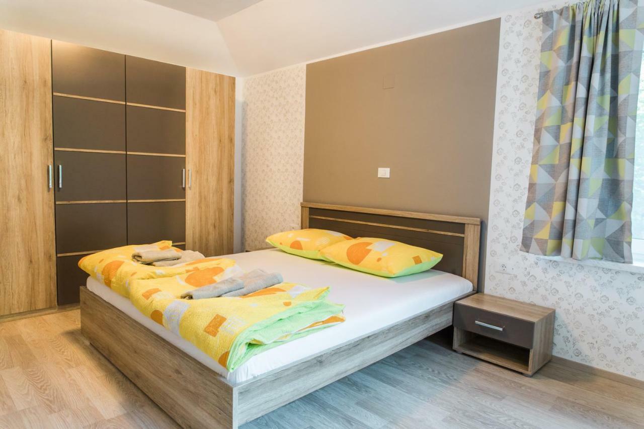 Guest House Rosi Tolmin Buitenkant foto